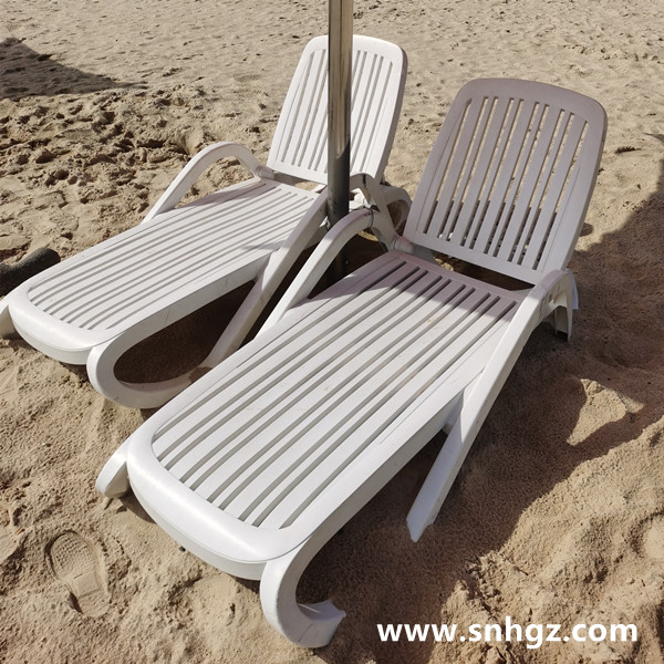 加厚塑料沙滩椅